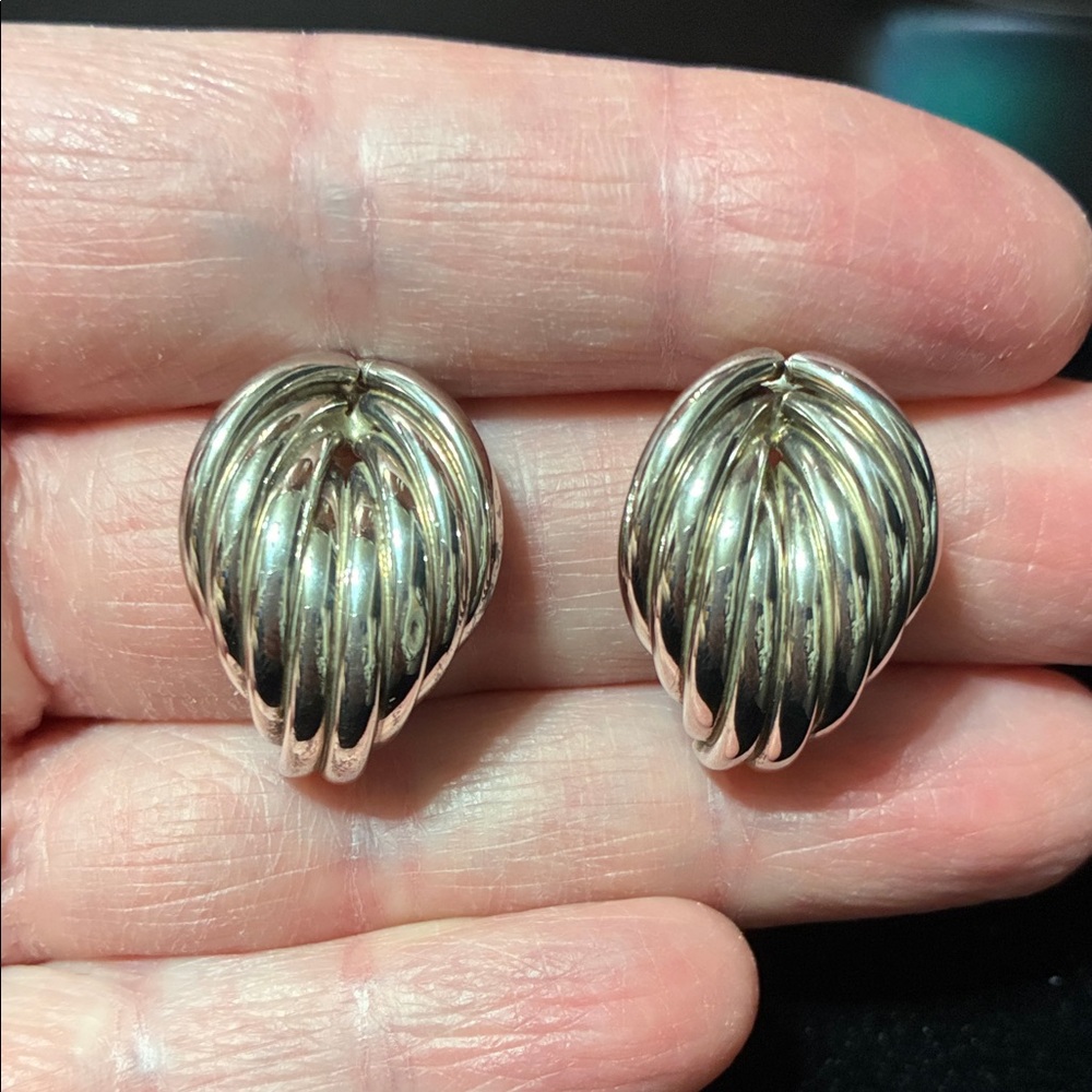 Elegant vintage Sterling silver Women's shrimp shaped Earrings